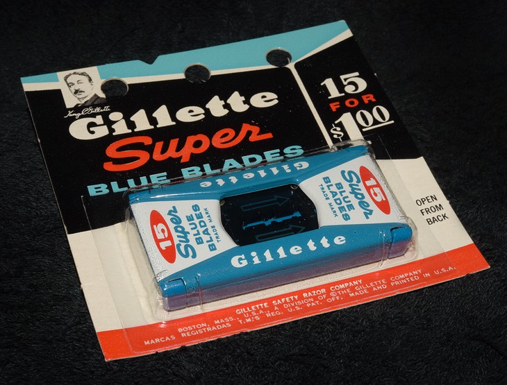 1961 Gillette 15 Blade Dispenser 1d