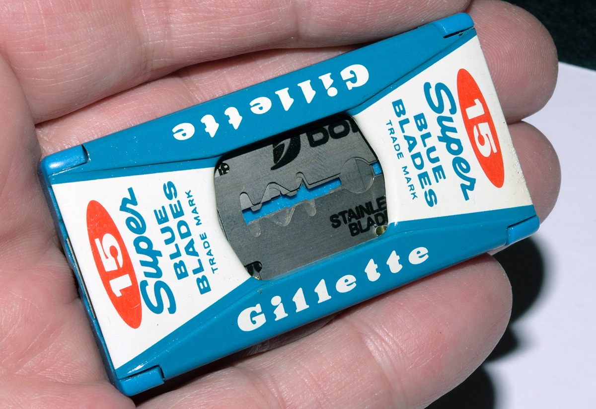 Gillette 1959 15 Super Blue Blade Dispenser Refill 1k.jpg