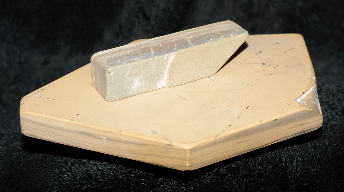 Les Lat Travel 1.jpg