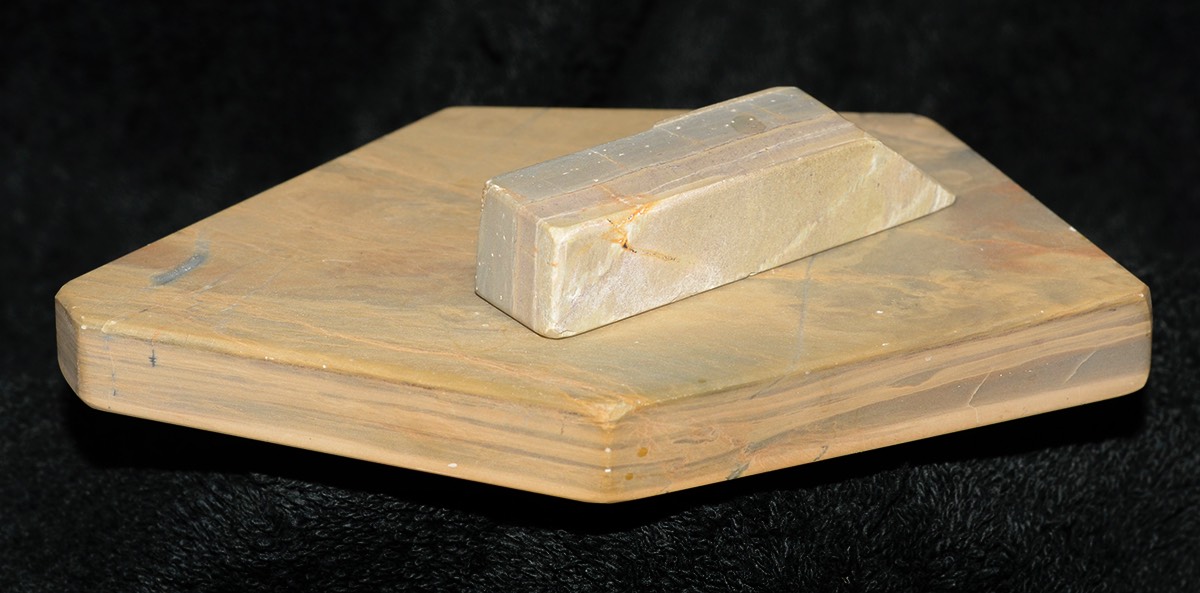 Les Lat Travel 2.jpg