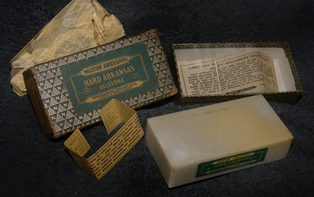 Norton 4 Inch Hard Ark 1940s 1a.jpg